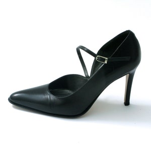 Vintage pointy black leather heels // Made in Italy Venice // 1990 image 1