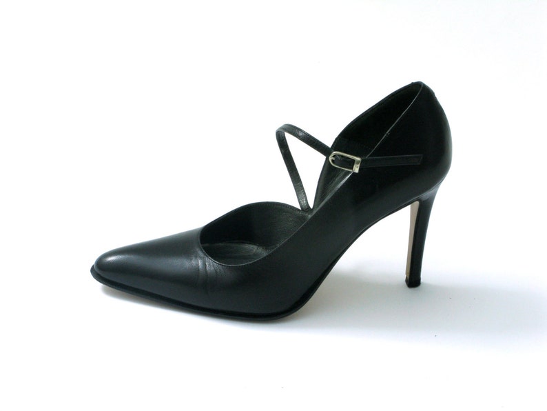 Vintage pointy black leather heels // Made in Italy Venice // 1990 image 1