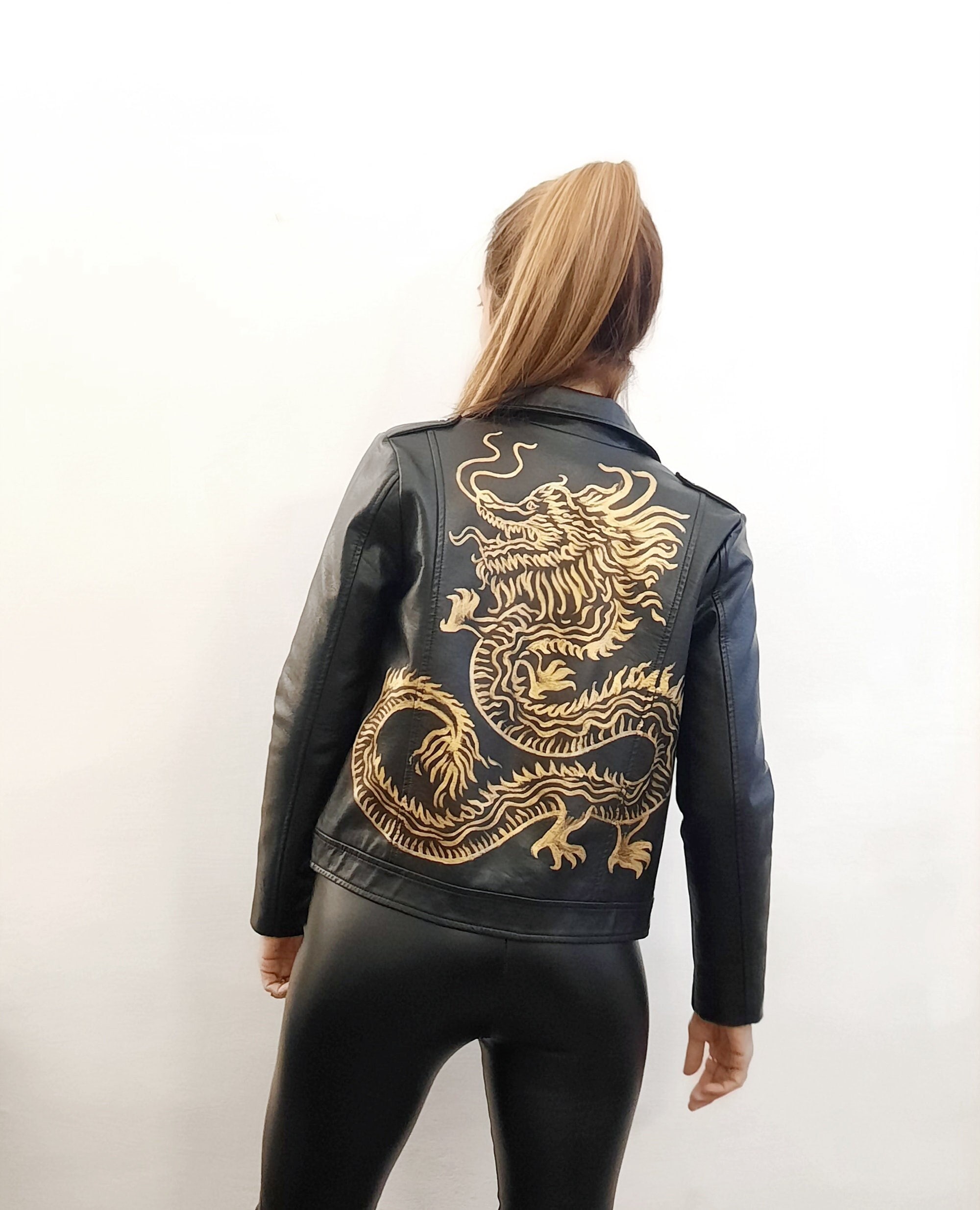 ニ*キ様 DRAGON SWIRL LOGO FAUX LEATHER ジャケッ Vintage Faux Leather Jacket With Custom Painted Asian Golden