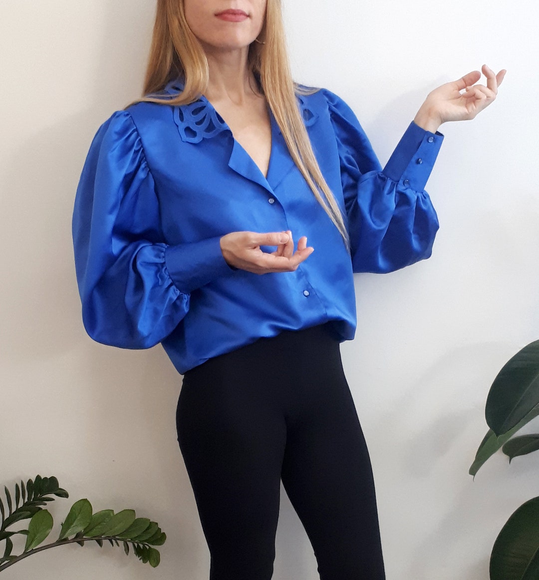 Vintage Blue Blouse / Vintage Electric Blue Blouse / Vintage Satin Blouse / Vintage Austrian