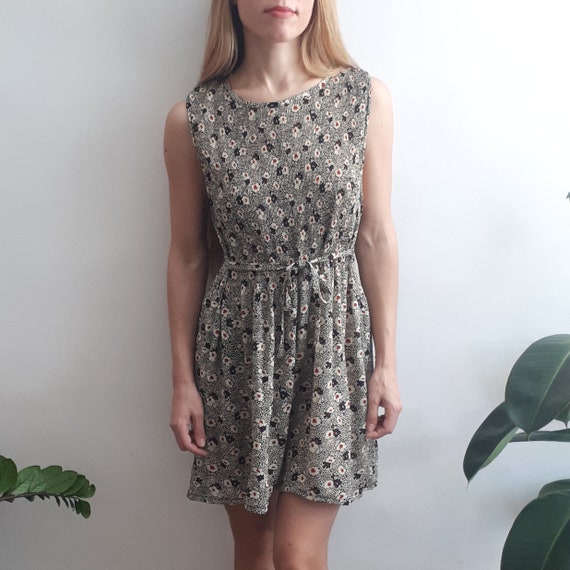 Vintage Little Dress // Vintage Floral Dress / Vin