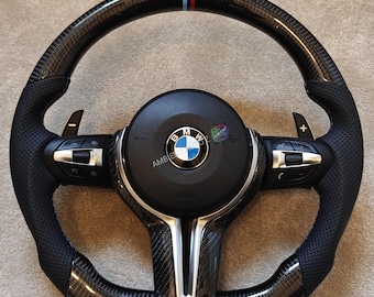 Volante deportivo BMW M de fibra de carbono