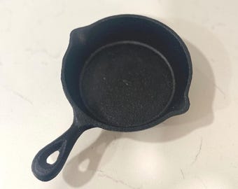Mini Cast Iron Skillet 5 Inch Individual Serving Pan Black Seasoned Finish