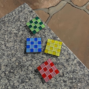 Posavasos de vidrio monocromáticos hechos a mano: rojo, azul, verde y amarillo o monocromáticos personalizados