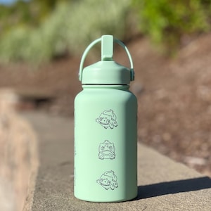 Bulbasaur Water Bottle Engraved Coffee Tumbler, Grass Kanto Starter Waterbottle Thermos Travel Mug Flask, Anime Fan Birthday Gift