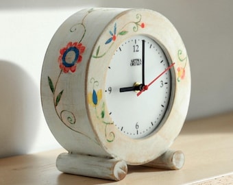 Handmade Wooden Desk Clock with Flowers, Folk Style, Silent