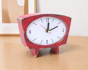 Wooden Desk Clock Vintage Style Mantel Red Decor