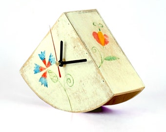 Folk art Table clock, White Desk clock, Wood Clock, Folk Flower Art, Hand painted clock, Rustic style, Cottage decor, Summer Flower ornament