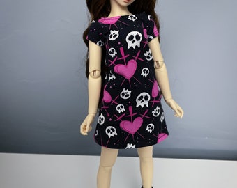 MNF Skulls & Hearts Dress | Slim Mini Clothes | Slim | Minifee Clothes | Unoa Clothes | Dollzone | Ball Jointed Doll | Black and Pink