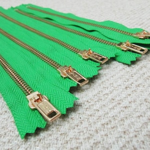 8 pulgadas - KellyGreen Metal Zipper - Dientes de oro - 5pcs