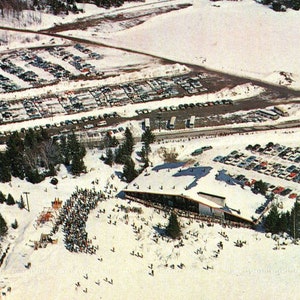 Cartão postal vintage, Mt. Snow, Vermont, Sundance Ski Lodge, cartão postal, esqui, cartão postal cromado, Mt.