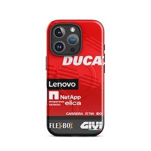 Könnte beinhalten: Rote Handyhülle mit dem Wort "DUCA" in Weiß. Das Gehäuse zeigt die Logos von Lenovo, NetApp und anderen. Der Boden des Gehäuses trägt die weißen Schriftzüge "FLEX-BOX" und "GIVI".