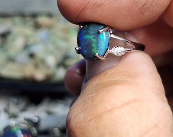 Beautiful black australian mintabie opal silver ring