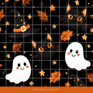 Puede incluir: Un patrón continuo sobre fondo negro con caras de gatos negros de ojos naranjas, fantasmas blancos de mejillas naranjas, hojas de otoño naranjas y estrellas amarillas. Incluye un sombrero de bruja morado con banda naranja. Texto: THE DESIGN HAVEN.