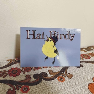 Carte de voeux Hat Birdy pour les anniversaires ou tout autre événement nécessitant des cartes de félicitations
