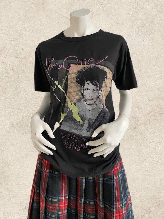 Vintage 1980s the Cure Kiss Me T-shirt (medium) - Etsy