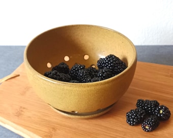 Handmade Ceramic Berry Bowl Set | Honey Yellow Fruit Colander with Draining Plate | Artisan Stoneware Pottery