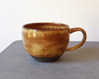 Handmade Mug “Caramel Cloud” | Stoneware Pottery Coffee Cup | Cappuccino Cup & Latte Mug | Curvy Ceramic Tea Cup