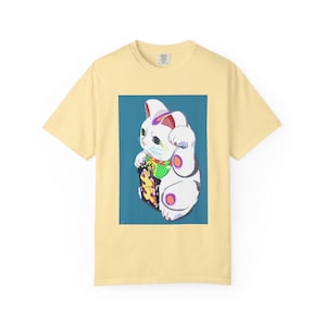 Lucky Cat Graphic Unisex T-Shirt - Vibrant Garment-Dyed Tee for Cat Lovers