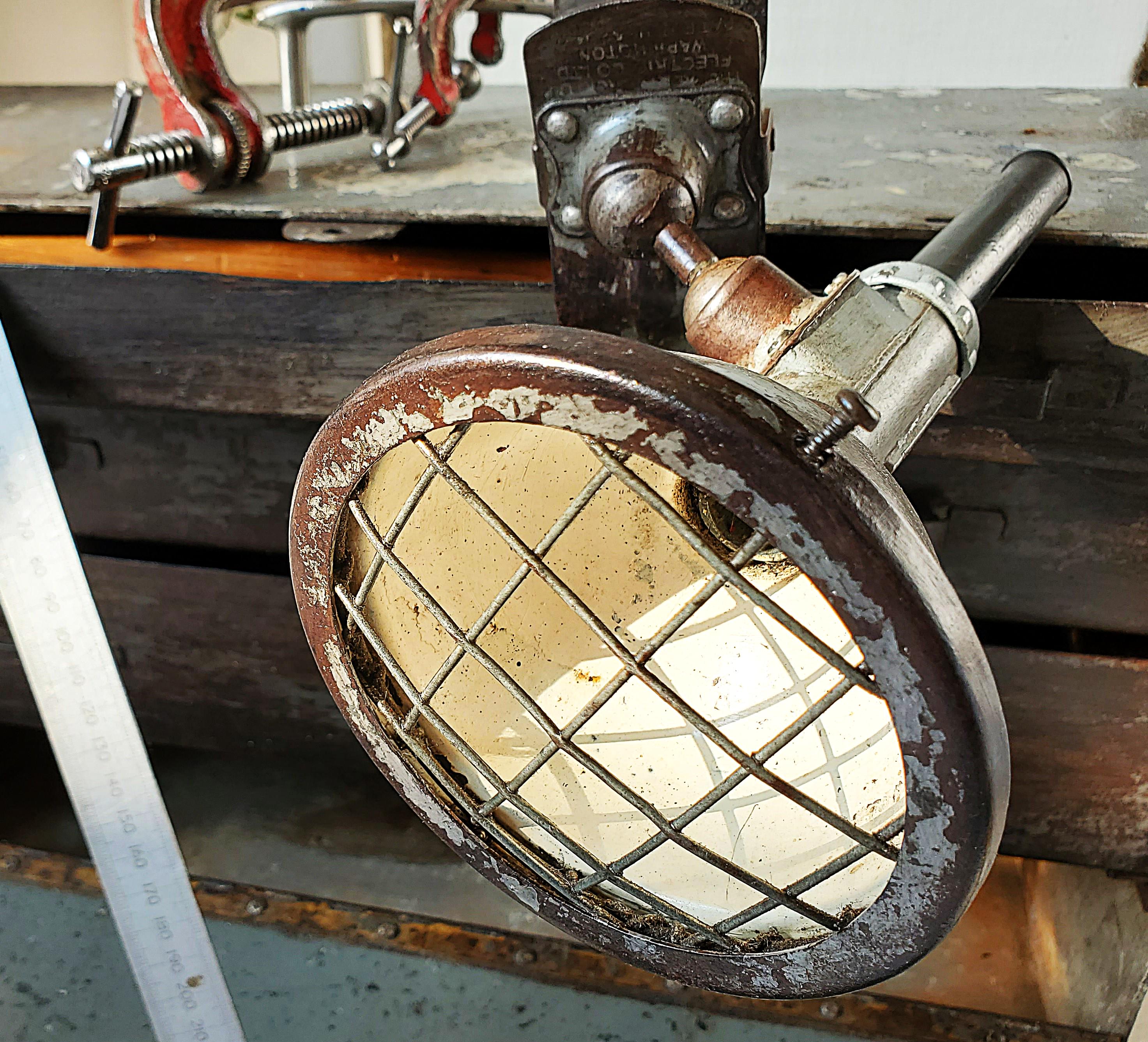 レトロなクランプライト LED Vintage ビンテージ バイク ライト フロント レトロクルーザー