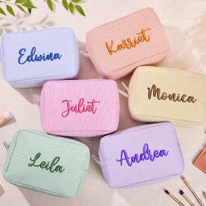 Personalized Embroidered Name Makeup Bag,Bridesmaid Makeup Bag,Monogrammed Toiletry Bag,Beauty Bridesmaid Makeup Bag,Bridesmaid Gifts