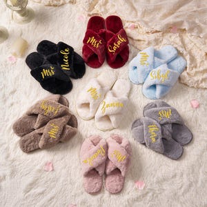 Personalized Gift Fluffy Slippers, Fluffy Bride Bridesmaid Slippers, Bachelorette Party, Bridesmaid Gifts Proposal, Bridesmaid Slippers