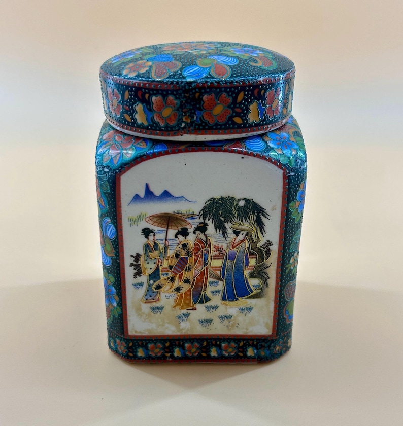 Vintage Porcelain Ginger Jar with Geisha Scene