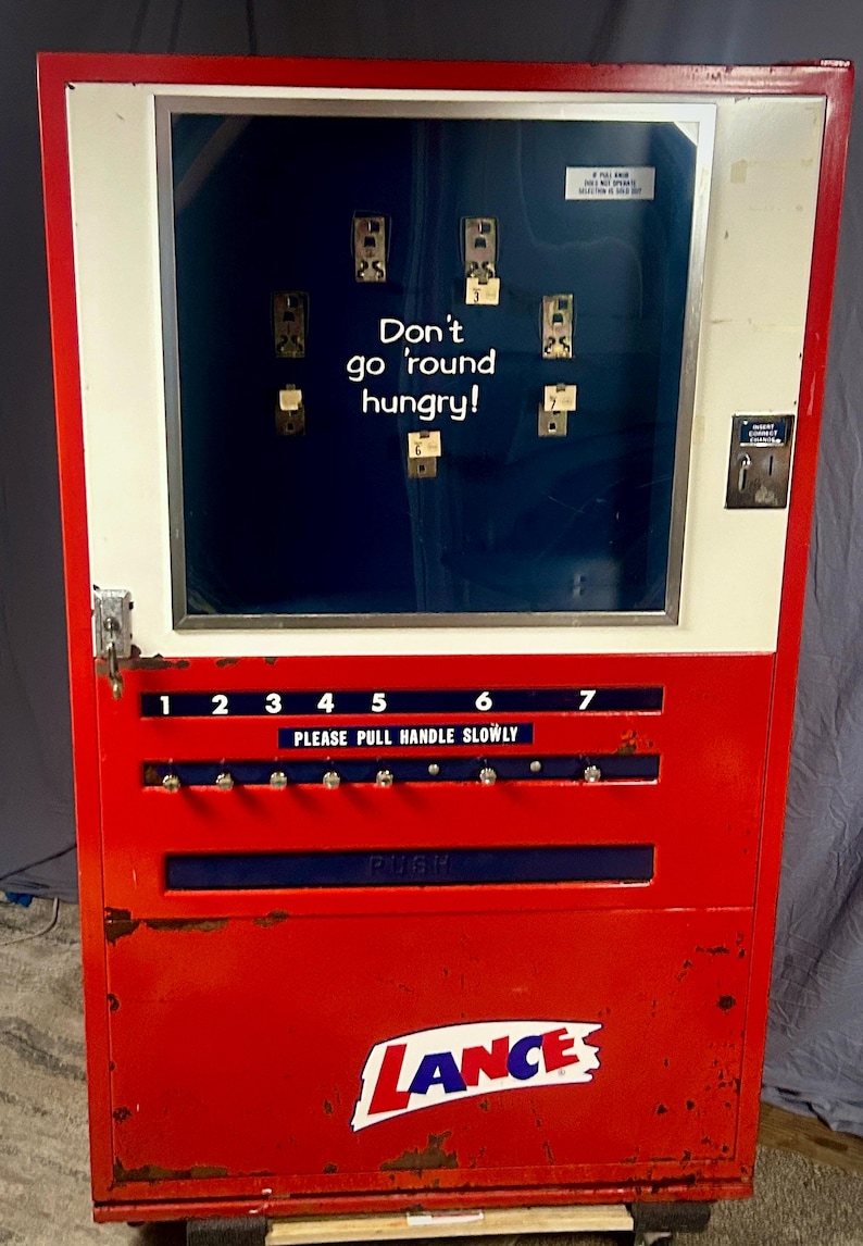 Vintage 1956 Lance 7-Selection Snack Vending Machine — photograph 1