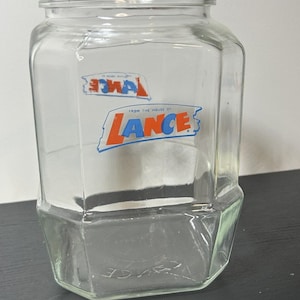 Gorgeous MINT Condition Vintage LANCE Cracker Jar- 8 sided - Perfect - No Lid. Jar only. Counter jar. Vintage advertisement. Peanut jar MCM