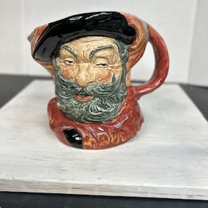 Gorgeous Large Vintage Falstaff 1949 Royal Doulton Toby Character “Sir John Falstaff”. Pitcher / mug. In excellent condition! Falstaff