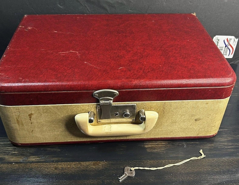 Vintage 1950s Red Vanity Train Case
