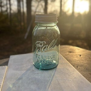 Rare Antique Blue Ball Perfect Mason Jar Blue with original Milk Glass Zinc Lid 1920’s #9. Gorgeous jar ! Has bubbles and a rare shaped 9 image 2