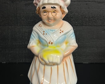 Vintage Grandma String Holder Ceramic Twine Dispenser, Mid Century Kitchen Decor, Cottage Farmhouse