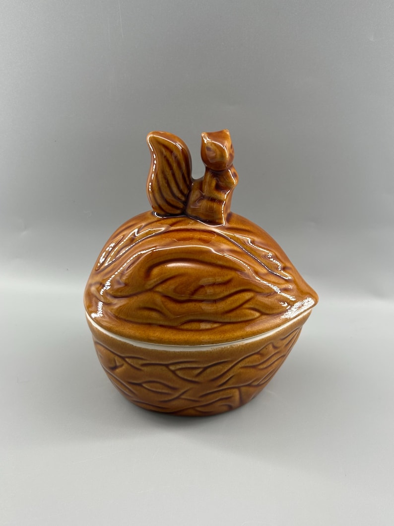 Vintage Style Squirrel Covered Candy Dish Brown Glaze Ceramic Nut Bowl Fall Autumn Woodland Kitchen Decor Rustic Thanksgiving Table Accent