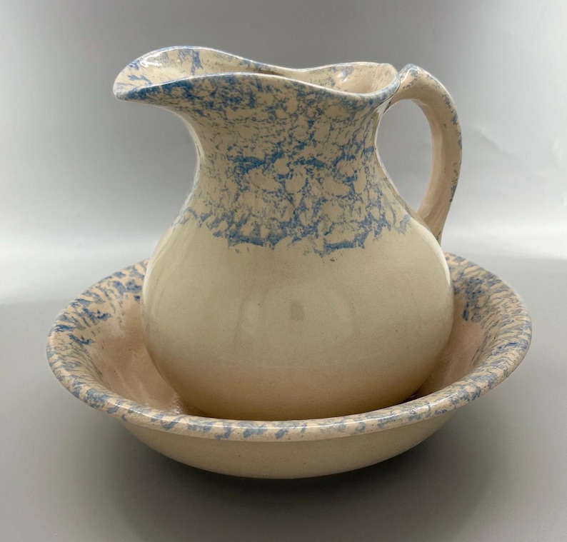Vintage Robinson Ransbottom RRP Blue Spongeware Pitcher & Basin Set