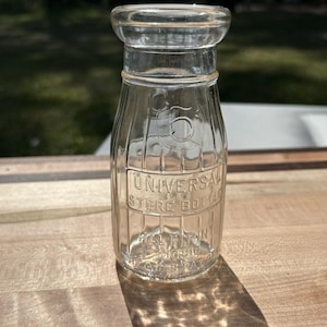 Mint Vintage Half Pint Universal Store Glass Milk Dairy Bottle 5 Cent Deposit
