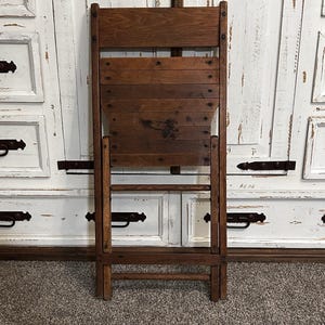 Vintage Solid Oak Folding Chair Vintage Wooden Slat Seat Rustic Farmhouse Primitive Decor Compact Collapsible Wood Chair zdjęcie 5