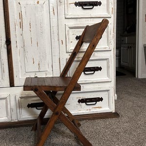 Vintage Solid Oak Folding Chair Vintage Wooden Slat Seat Rustic Farmhouse Primitive Decor Compact Collapsible Wood Chair zdjęcie 3