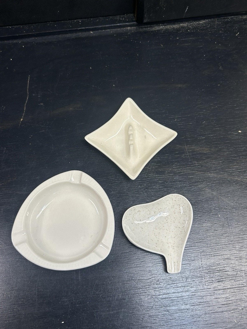 Red Wing Ashtray & Trinket Dish Set