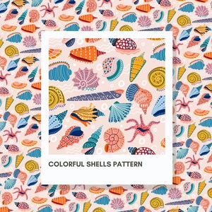 K&ouml;nnte beinhalten: Ein sich wiederholendes Muster aus bunten Muscheln in verschiedenen Formen und Gr&ouml;&szlig;en, darunter Spiralen, Kegel und f&auml;cherartige Formen. Die Muscheln sind in Blau-, Orange-, Gelb- und Rosat&ouml;nen gehalten, mit einem hellrosa Hintergrund. Der Text "COLORFUL SHELLS PATTERN" wird angezeigt.