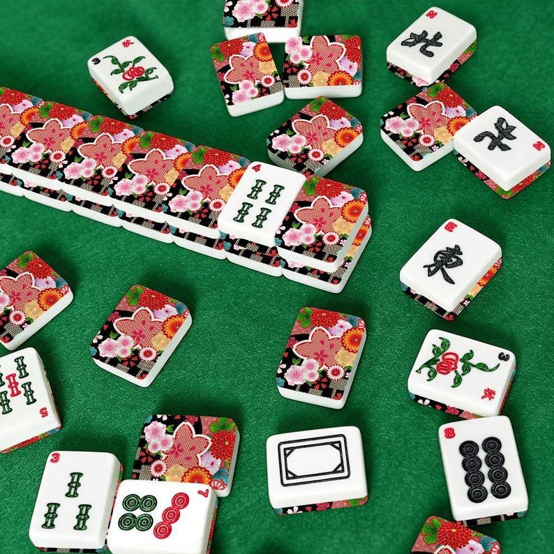Fichas de mahjong americanas con estampado floral japonés de crisantemos en rojo, negro y blanco. imagen 2