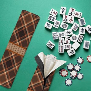 Soportes para empujar fichas de mahjong transparentes, estilo preppy, marrón, naranja y a cuadros con estampado de mimbre.