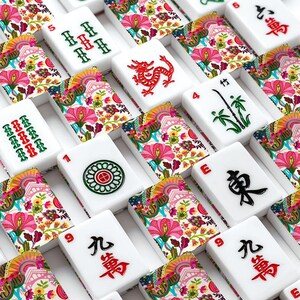 Amerikanische Mahjong Fliesen Set Maximalist Art Collage Print Dopamin Muster Helles und Buntes Design Bild 2