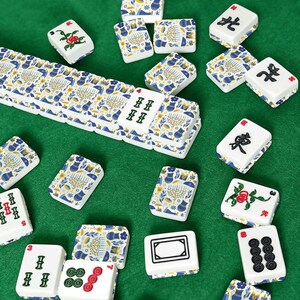 Amerikanische Mahjong Fliesen Set Happy Hanukkah Muster Blau Gelb Weiß Bild 3