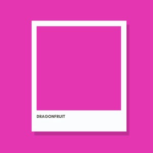 Peut inclure: Une impression graphique carr&eacute;e pr&eacute;sentant un centre magenta vibrant encadr&eacute; par une &eacute;paisse bordure blanche. Le mot DRAGONFRUIT est imprim&eacute; dans une police sans empattement noire nette en bas &agrave; gauche de la bordure blanche sur fond magenta.