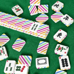 Amerikanische Mahjong Fliesen Set Preppy Summer Stripes Muster Rosa Gelb Blau Weiß Bild 3