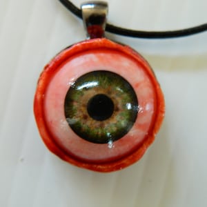 Halloween Horror Prop Life Size Human EYEBALL Pendant necklace for costume or cosplay