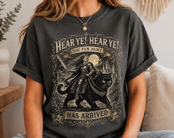Fun Aunt Shirt, Medieval Cat Knight Tee, Funny Aunt Gift, Vintage Fantasy Cat T-Shirt, Cool Aunt Graphic Tee