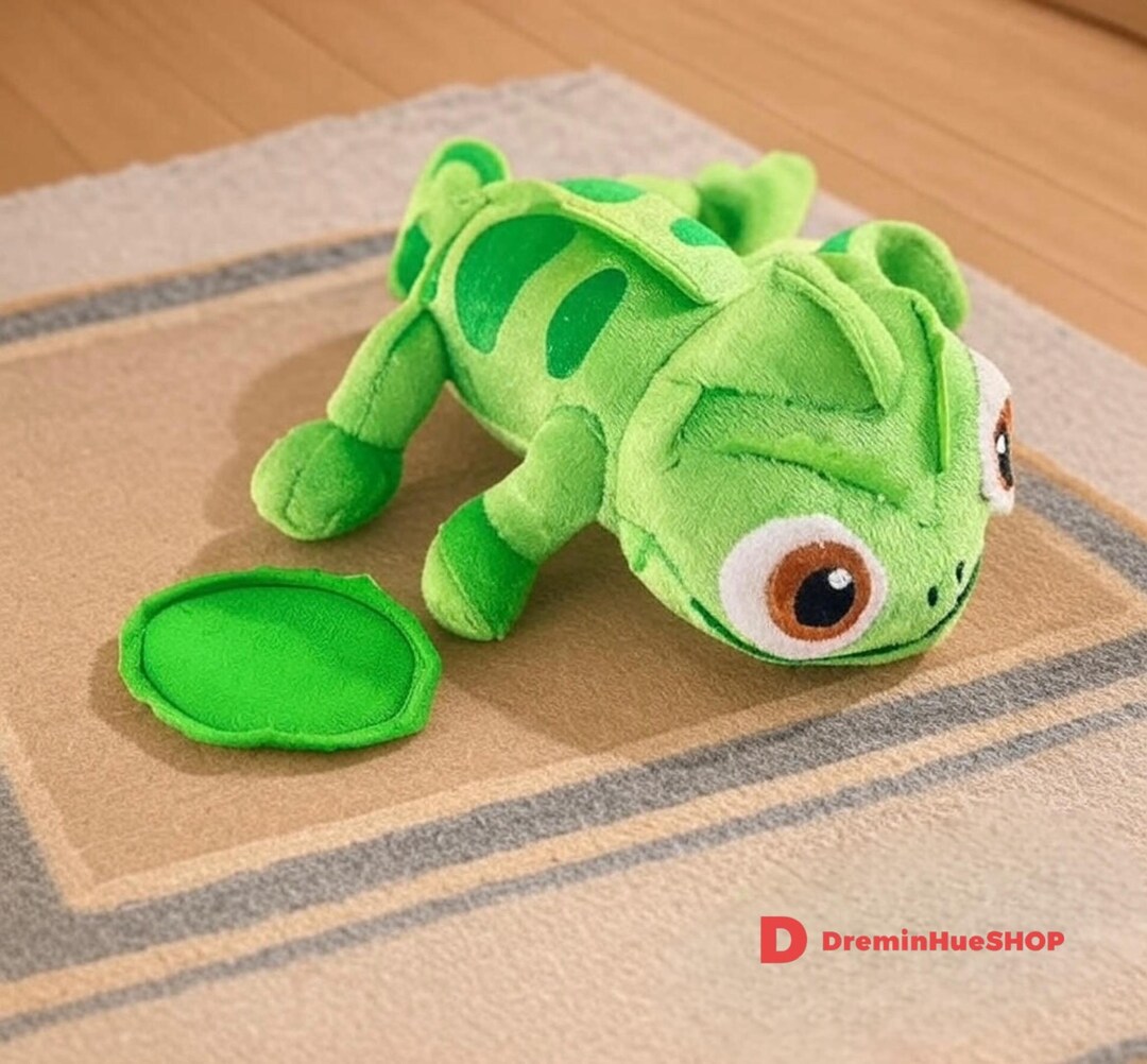 Pascal Shoulder Plush – Tangled-inspired Chameleon for Imaginative Play ...