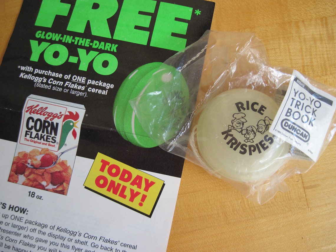 Vintage Duncan Yoyo Glow in the Dark Rice Krispies Kellogg Corn Flakes